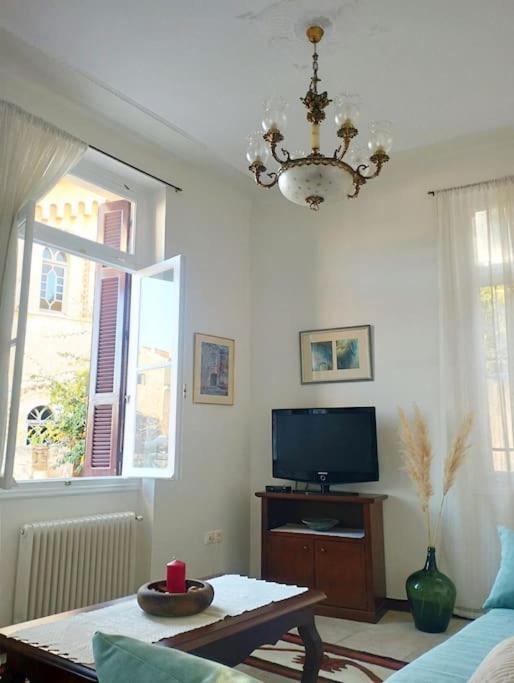 Calliope'S Neoclassical Home In The Heart Of Plaka Atena Exterior foto
