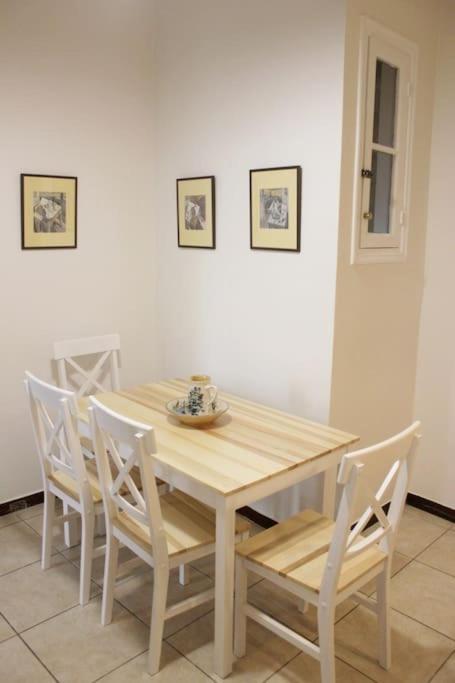 Calliope'S Neoclassical Home In The Heart Of Plaka Atena Exterior foto